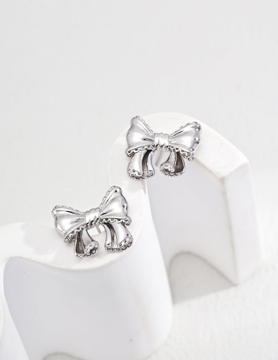 Retro Butterfly Earrings|Vintage Elegance in Retro Gold & White Gold