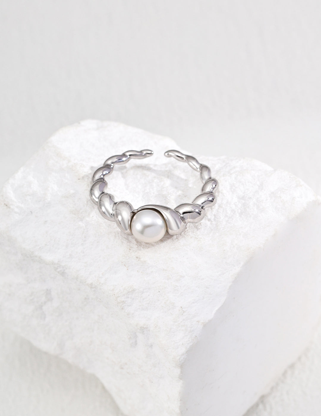 Minimalist Natural Pearl Ring|Retro Gold & White Gold Timeless Elegance