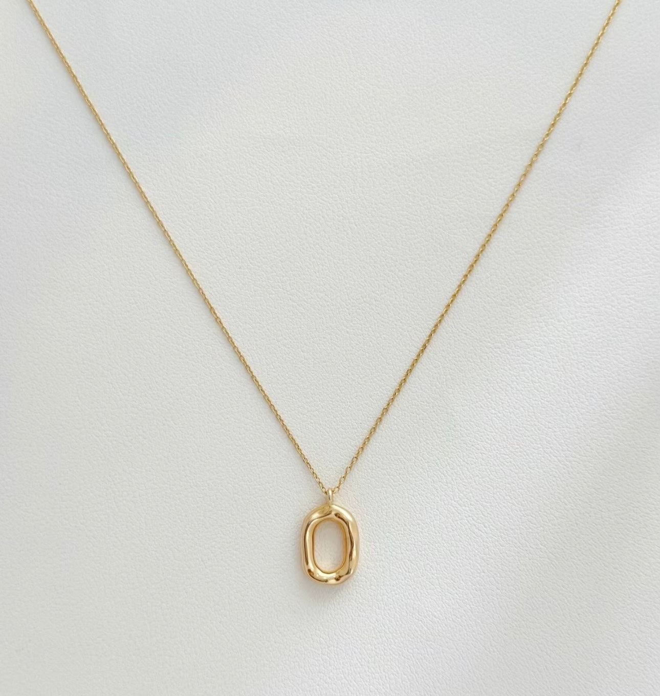 O-Pendant Collarbone Necklace|Minimalist Staple in Retro Gold & White Gold