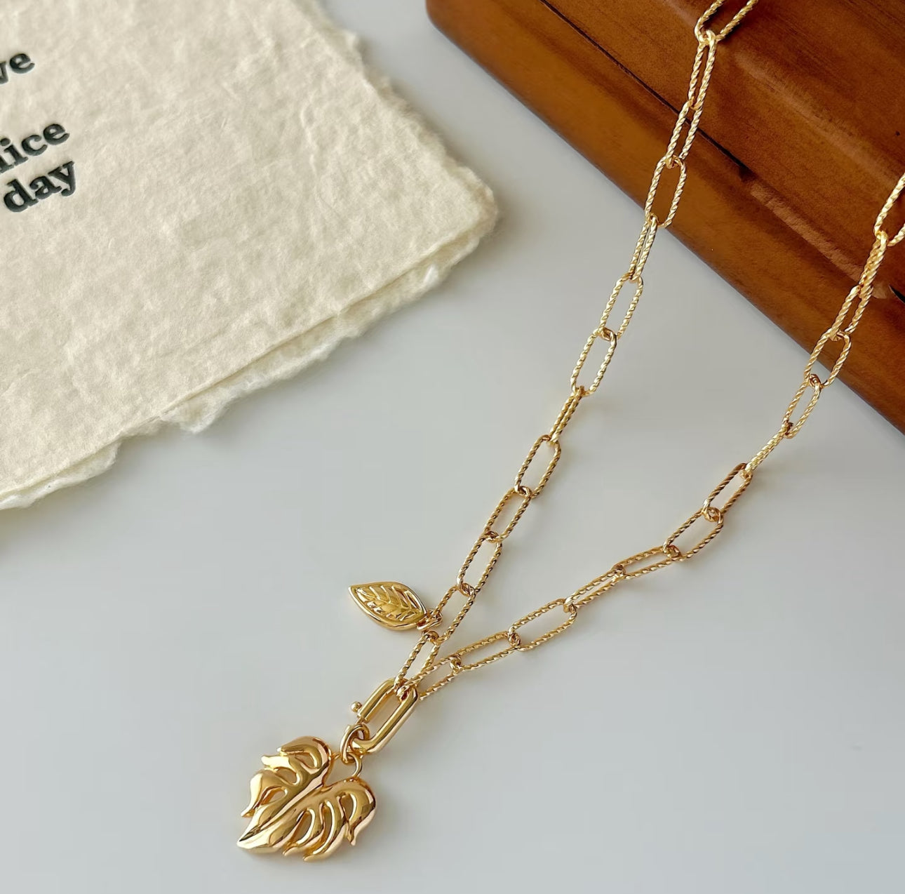 Natural Leaf Design Necklace|Retro Gold Botanical Elegance