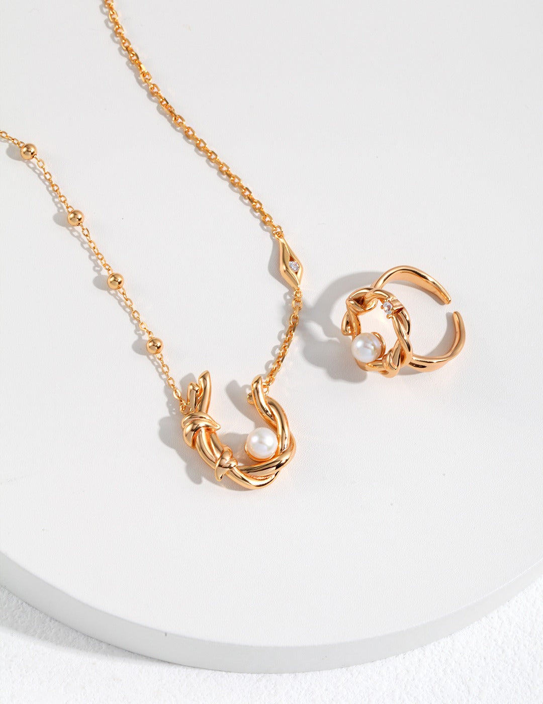Willow Pearl Necklace|Retro Gold & White Gold Natural Elegance