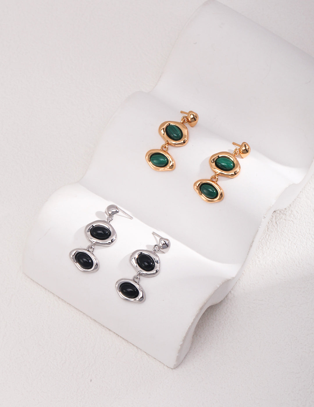 Malachite & Black Agate Earrings|Retro Gold Energy Studs