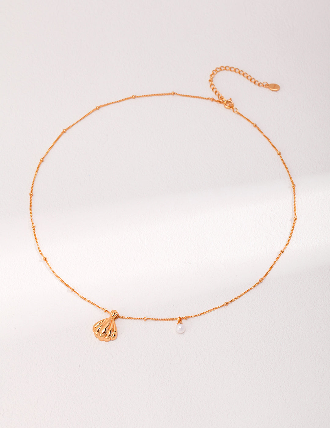 Natural Pearl/Mermaid Shell Necklace|Timeless Elegance in Retro Gold & White Gold