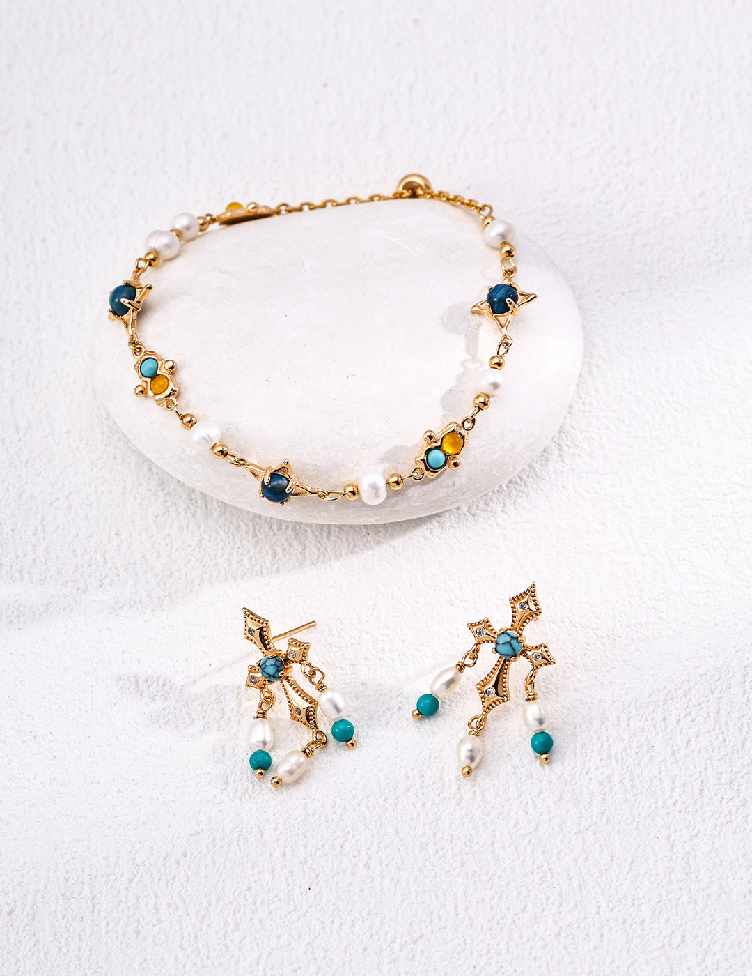Turquoise Chalcedony & Pearl Bracelet|Vintage Peace & Expression