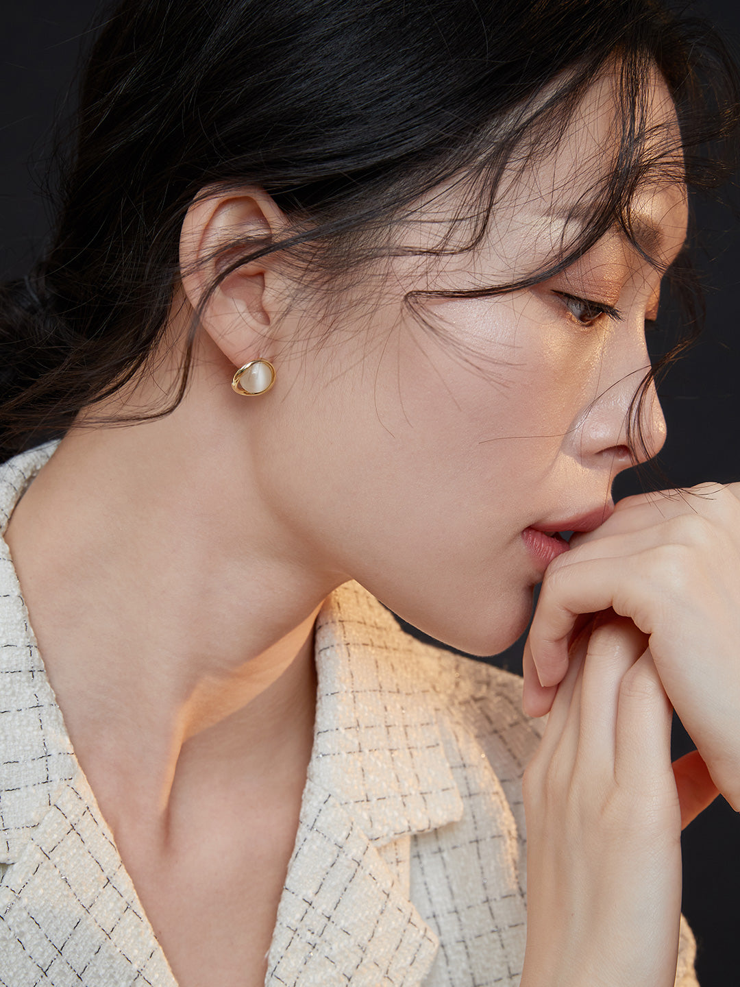 Cat’s Eye Stud Earrings|Soft Glow in K Gold