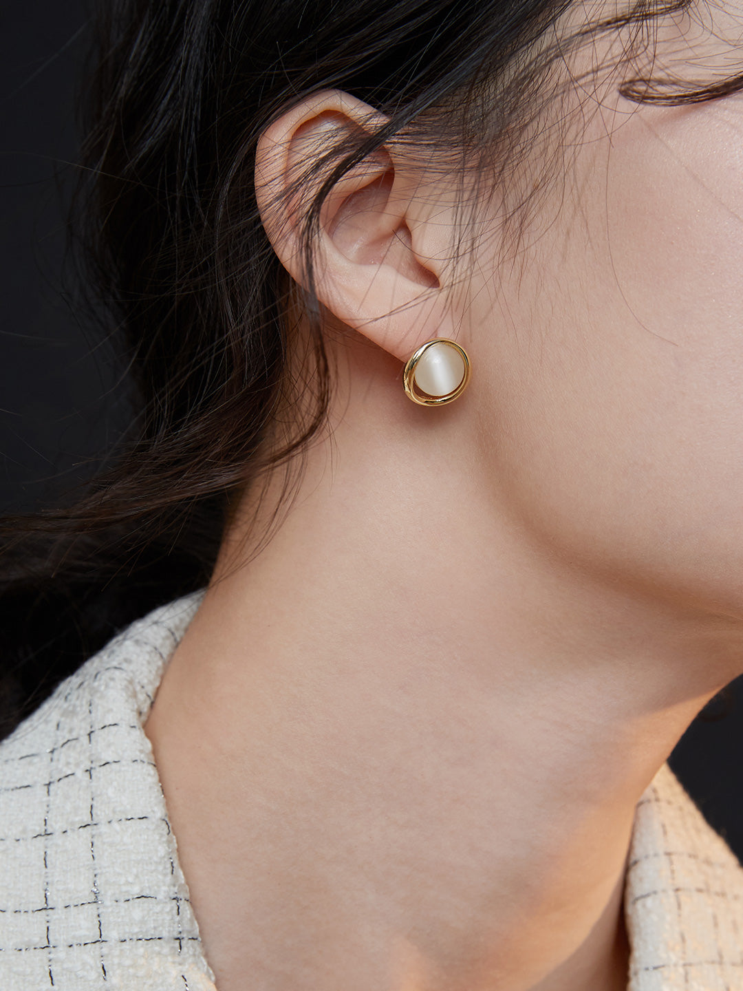 Cat’s Eye Stud Earrings|Soft Glow in K Gold
