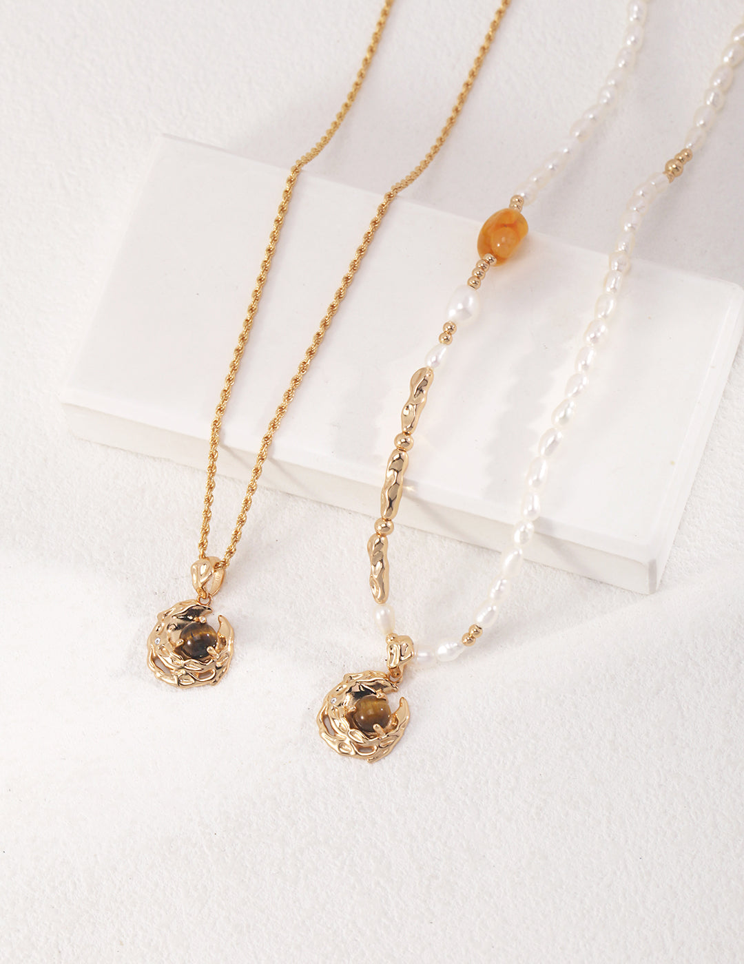 Natural Pearl, Tiger Eye & Agate Necklace|Artistic Expression in Retro Gold