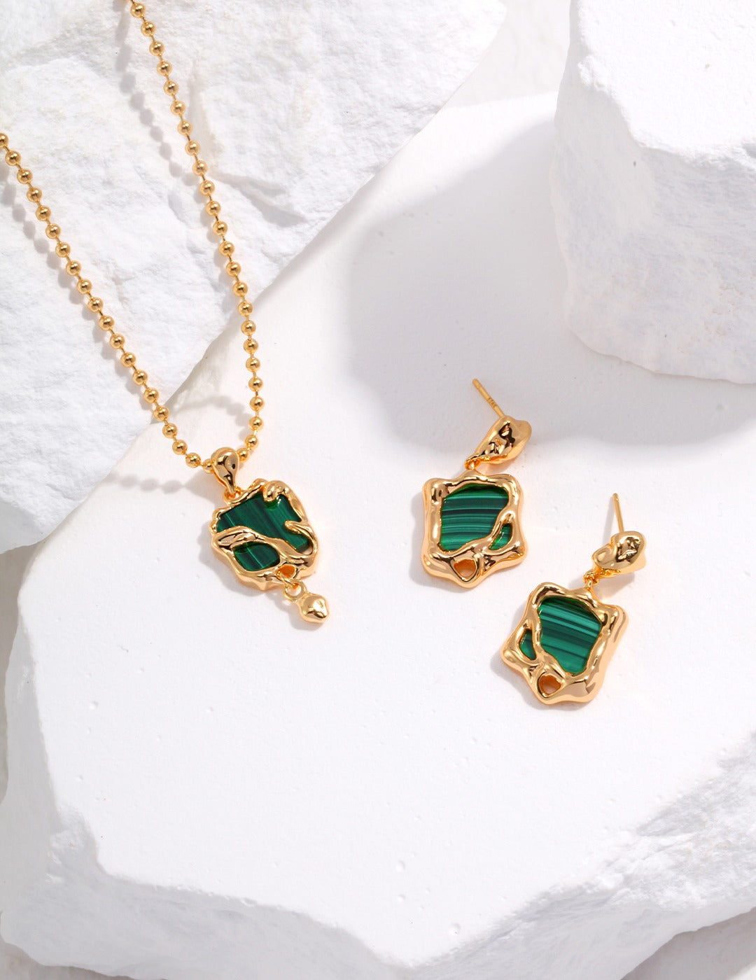 Malachite Drop Earrings|Vintage Green Elegance in 925 Silver