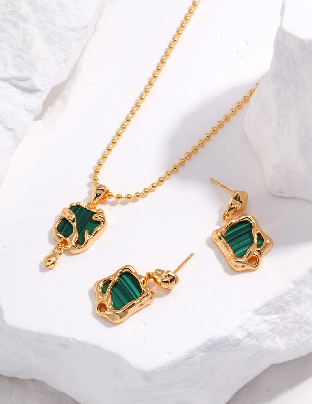 Malachite Drop Earrings|Vintage Green Elegance in 925 Silver