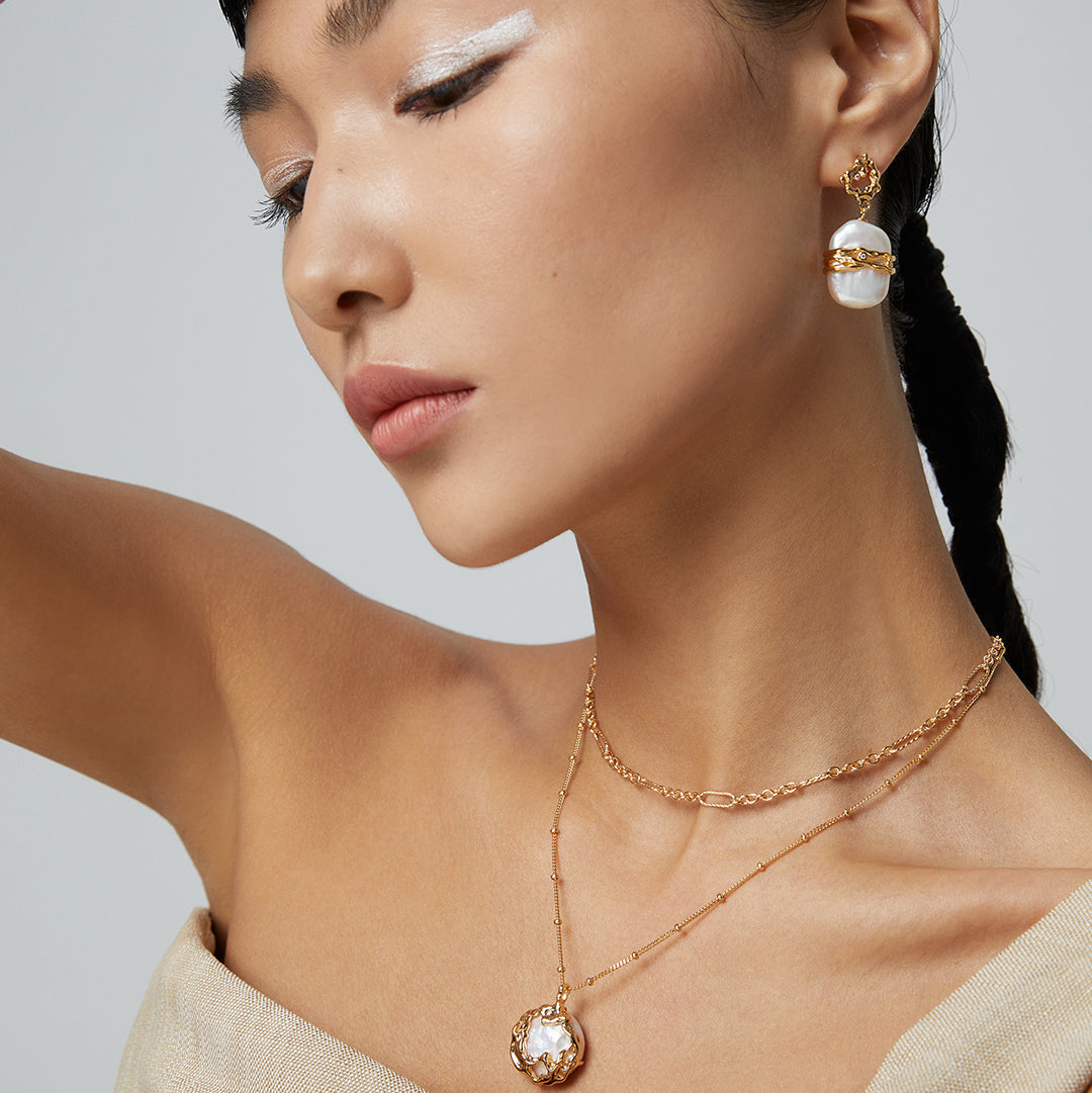 Natural Pearl Necklace|Timeless Elegance in Retro Gold