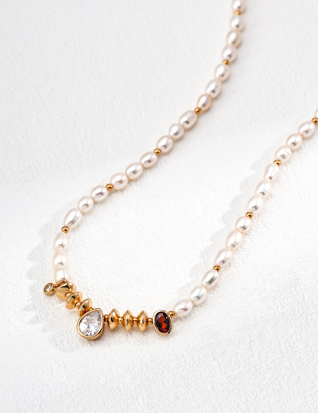 Vintage Pearl & Zirconia Necklace|Timeless Shine in Retro Gold