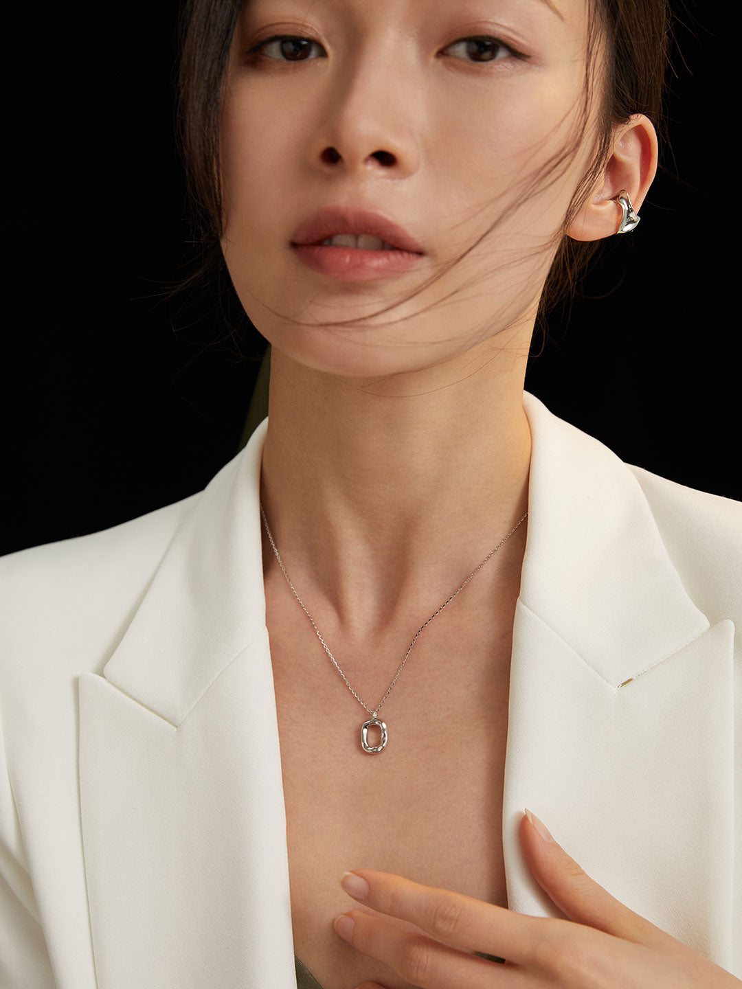 O-Pendant Collarbone Necklace|Minimalist Staple in Retro Gold & White Gold