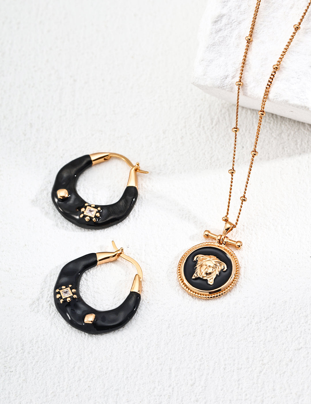 Fashion Retro Drip Enamel Zirconia Earrings｜Vintage Glamour in Retro Gold