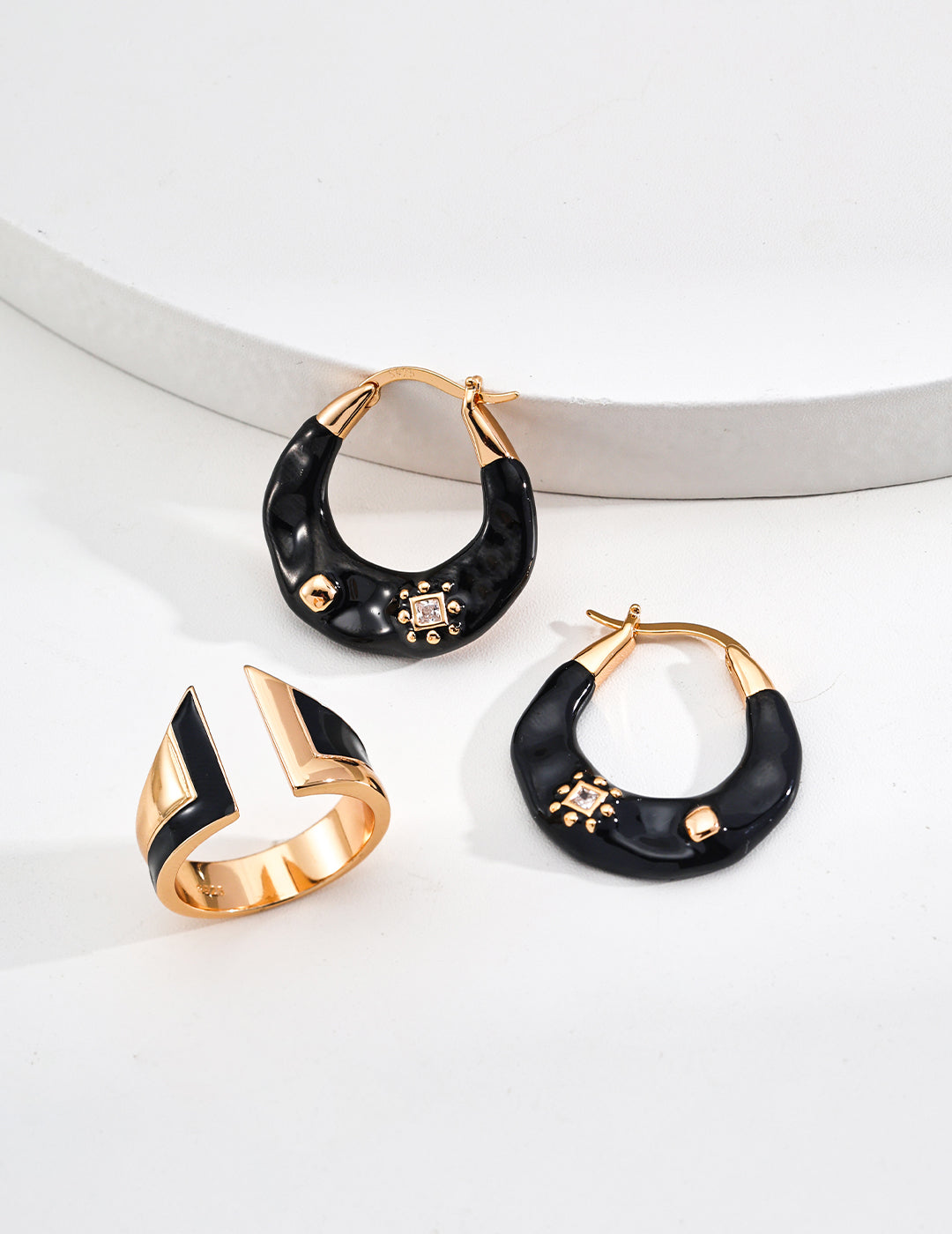 Fashion Retro Drip Enamel Zirconia Earrings｜Vintage Glamour in Retro Gold