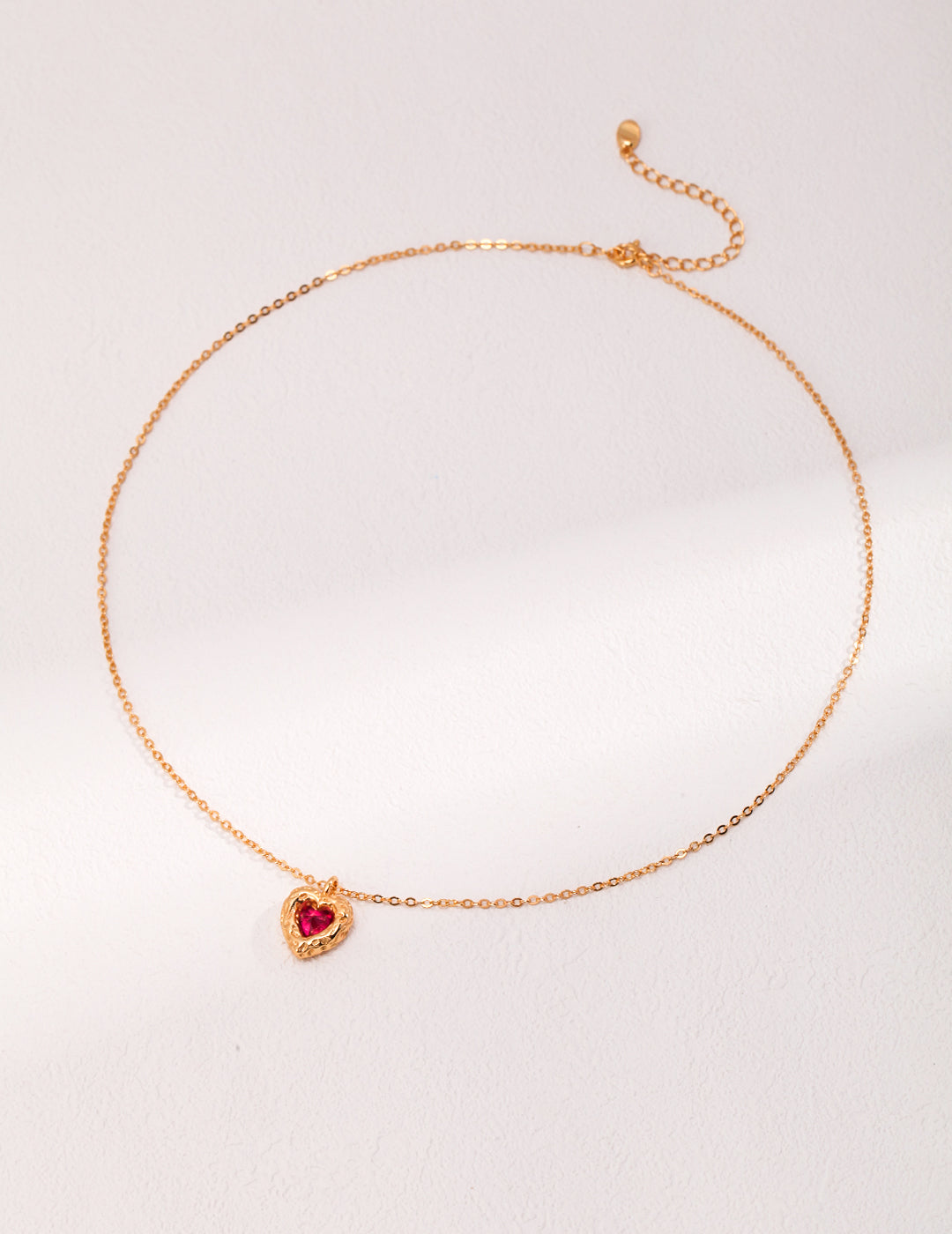 Heart-Shaped Zirconia & Synthetic Ruby Necklace｜Retro Gold Vintage Glamour