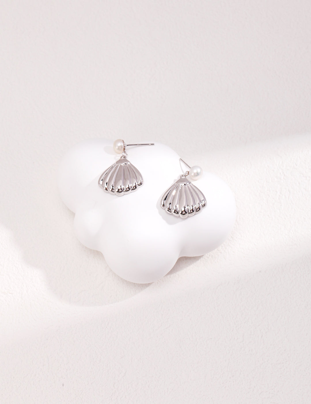 Natural Pearl Earrings｜Retro Gold & White Gold Minimalist Design