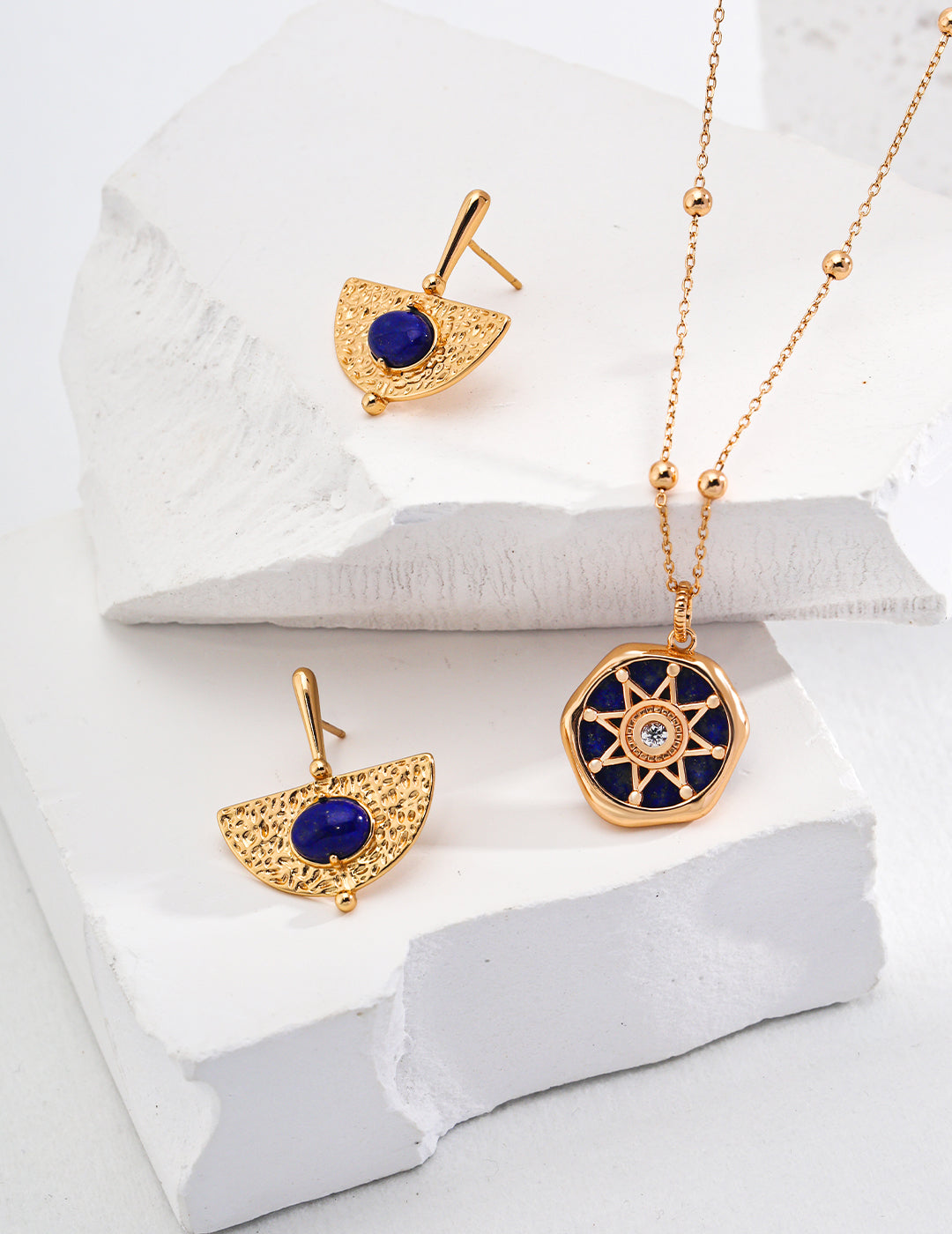 Lapis Lazuli & Zirconia Necklace｜Retro Gold Vintage Charm