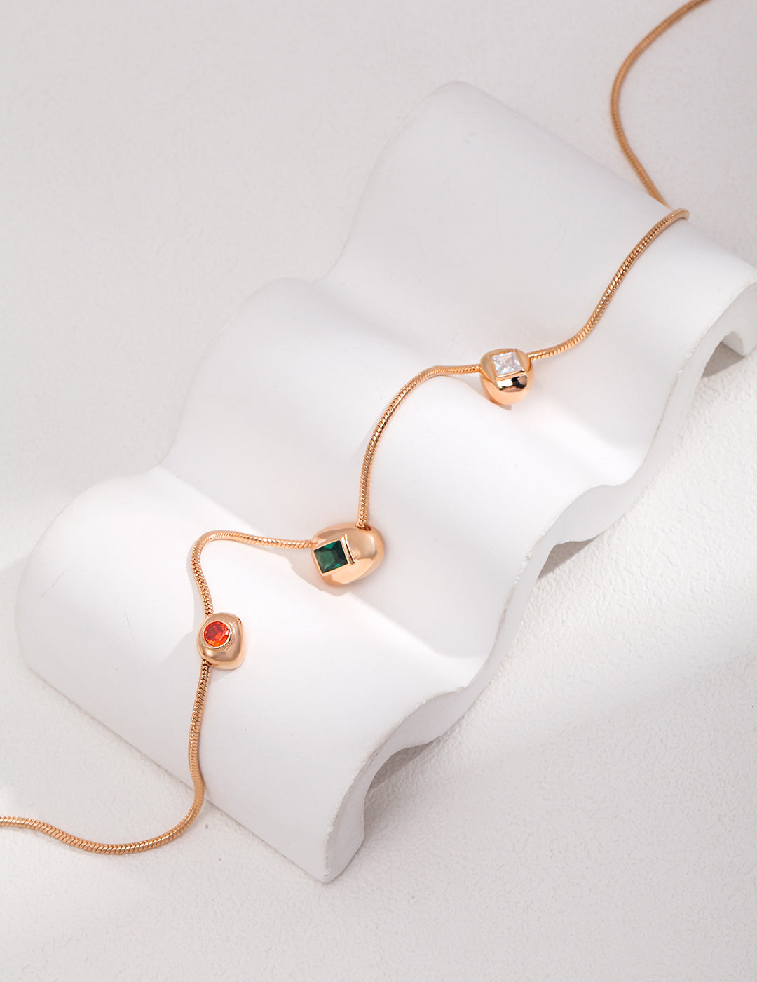 Vintage Zirconia Necklace｜Retro Gold Timeless Elegance