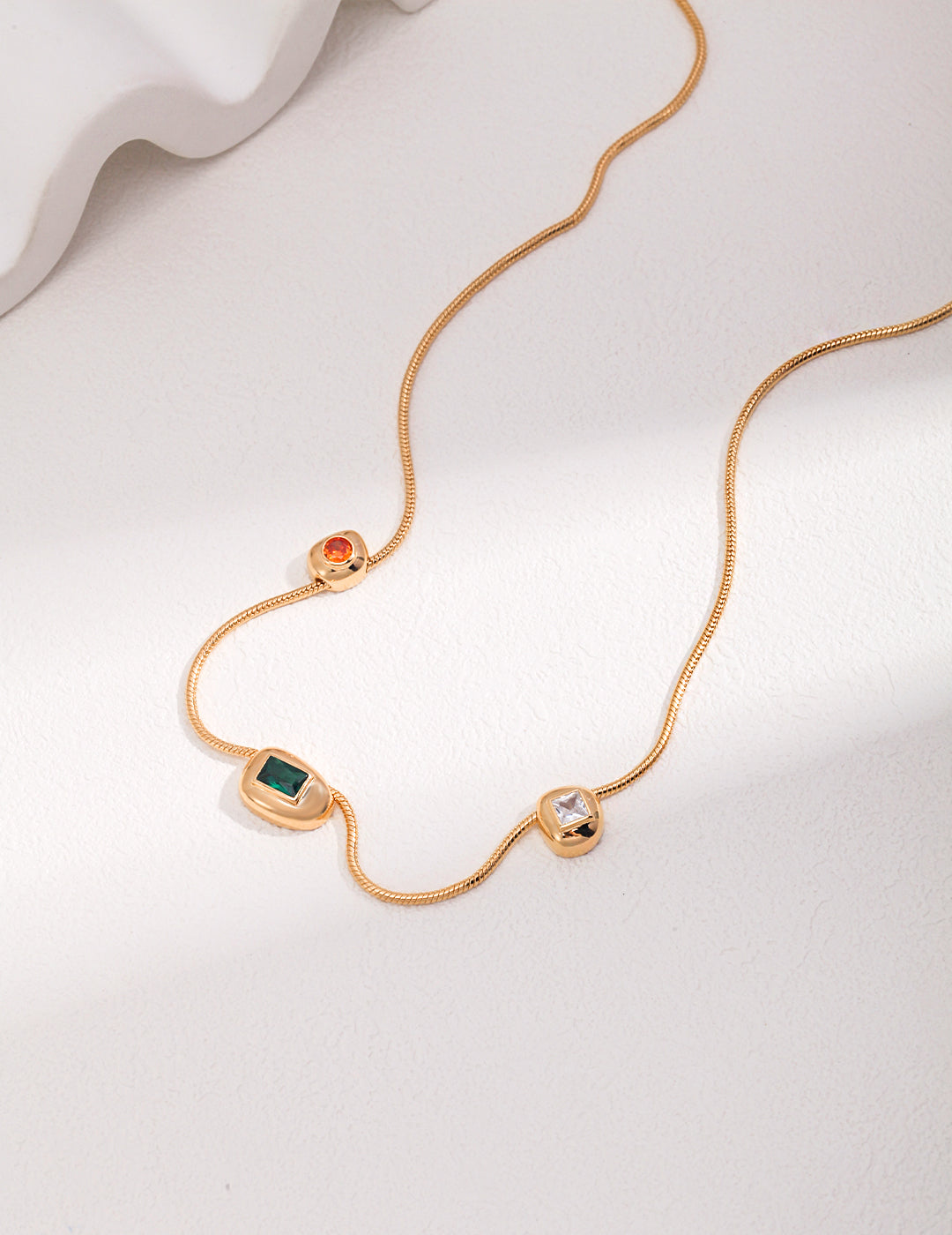 Vintage Zirconia Necklace｜Retro Gold Timeless Elegance