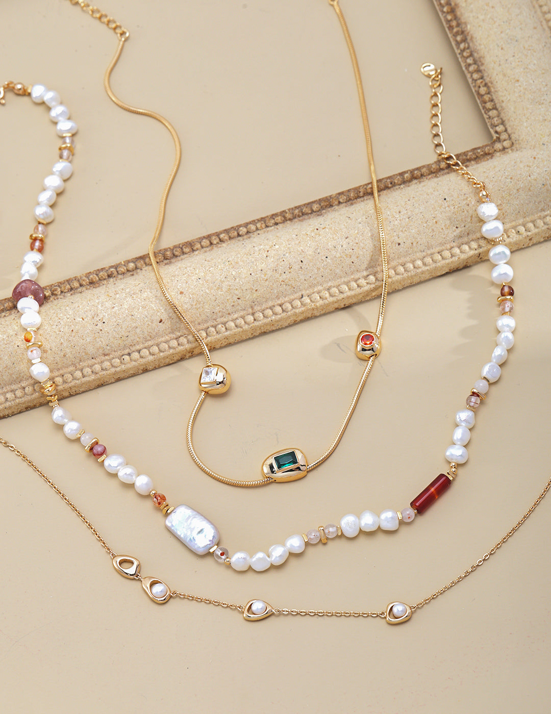 Vintage Zirconia Necklace｜Retro Gold Timeless Elegance