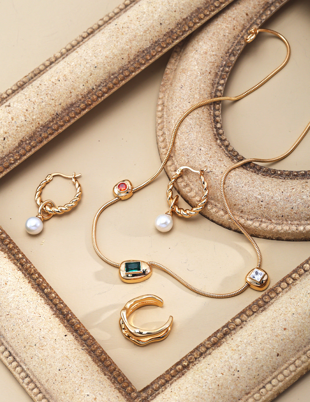 Vintage Zirconia Necklace｜Retro Gold Timeless Elegance