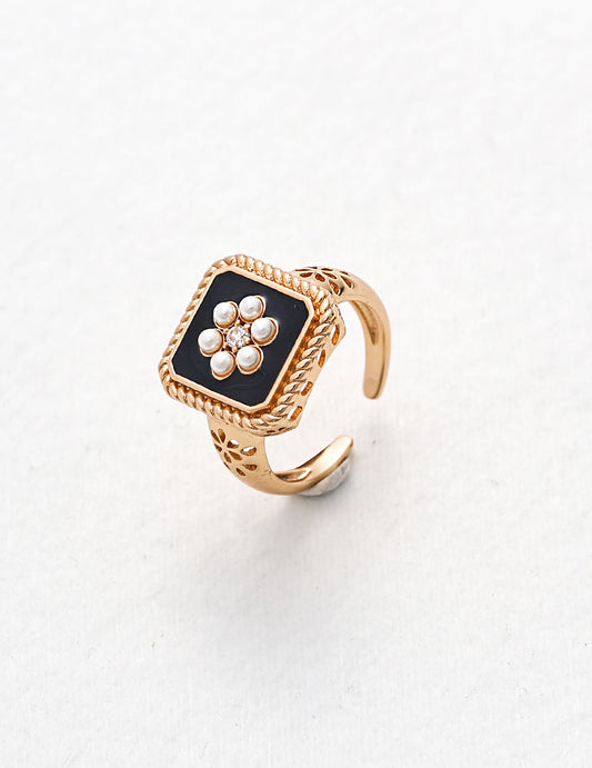 Faux Pearl & Enamel Ring｜Retro Gold Vintage Elegance