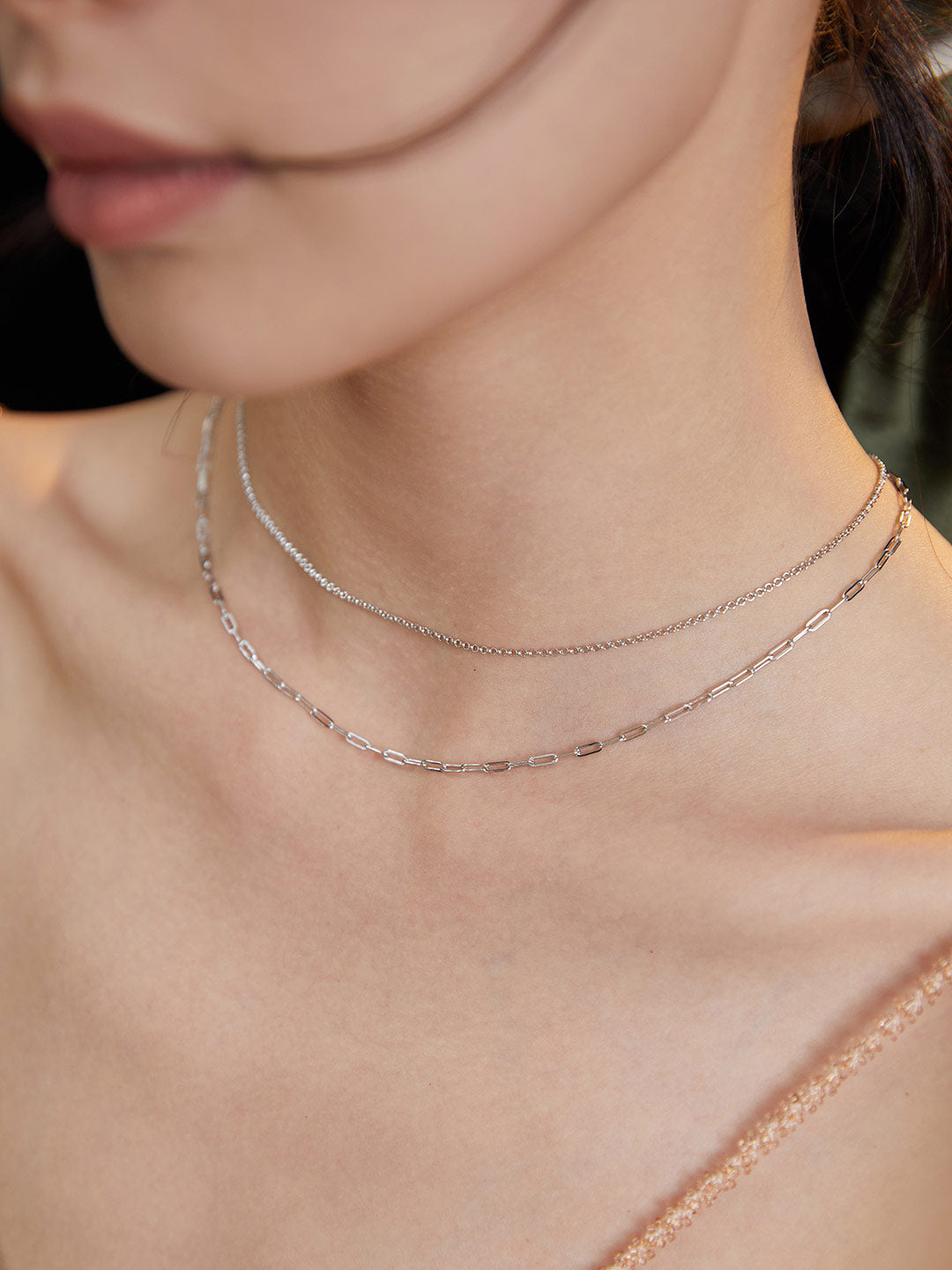 Double-Layer Asymmetric Necklace｜Retro Gold & White Gold Modern Design
