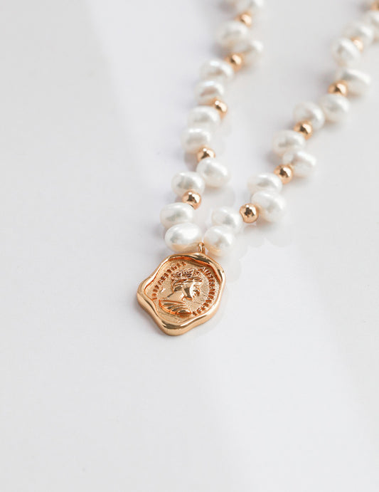 Natural Pearl Seal Pendant Necklace｜Retro Gold Vintage Symbolism
