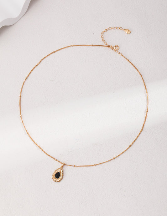 Black Zirconia Pendant Necklace｜Mystic Elegance in Vintage Gold