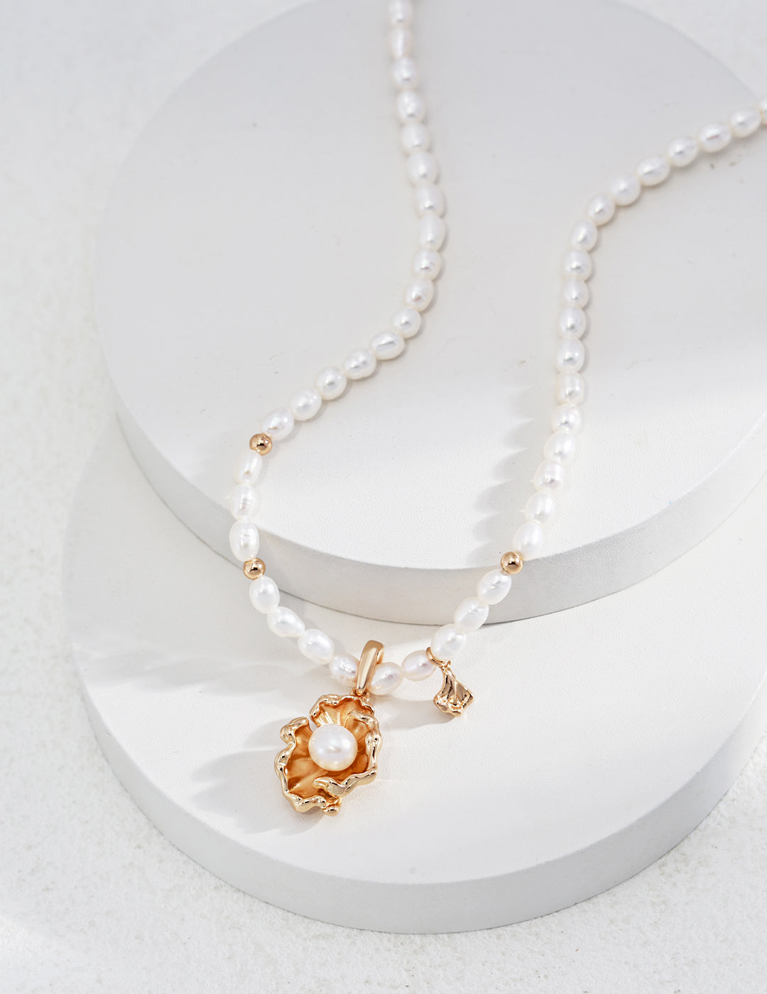 Wave-Inspired Pearl Necklace｜Ocean Serenity in Retro Gold & White Gold