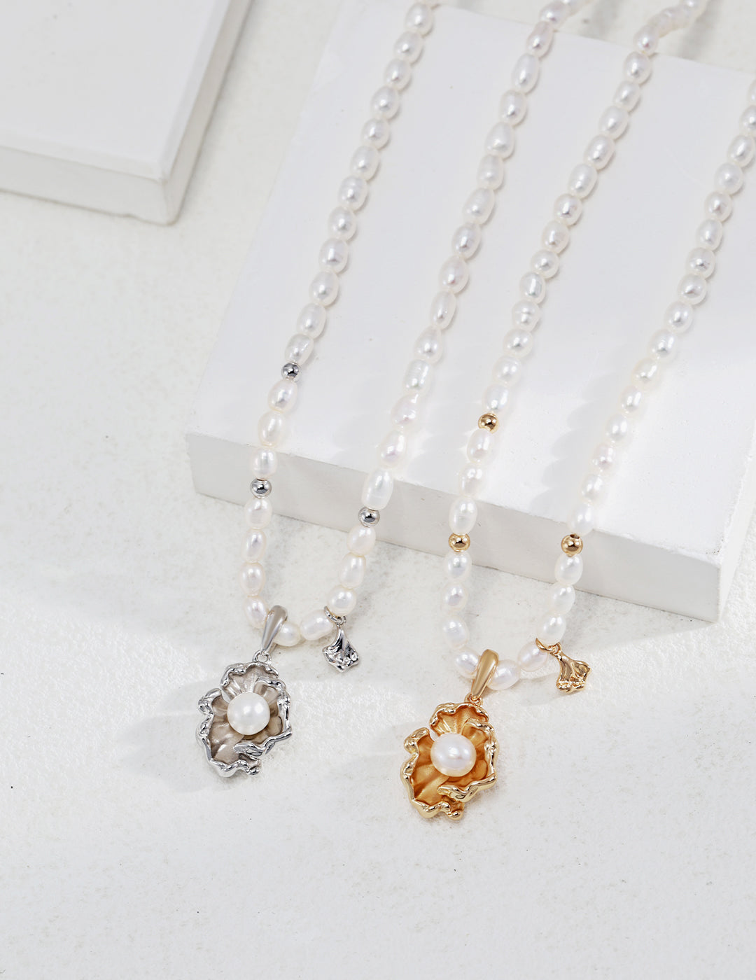 Wave-Inspired Pearl Necklace｜Ocean Serenity in Retro Gold & White Gold