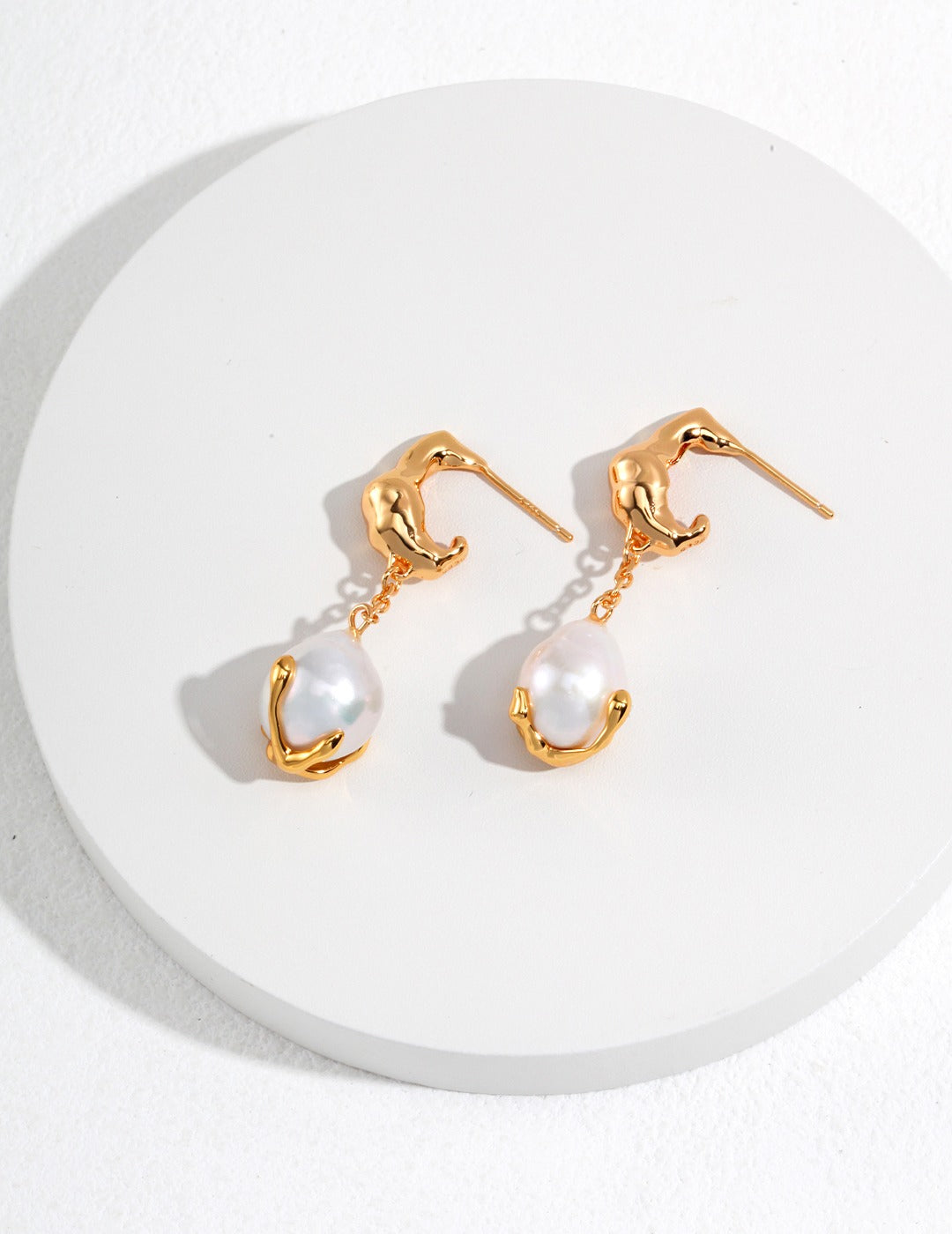 Baroque Pearl Fluid Earrings｜Organic Elegance in Retro Gold & White Gold
