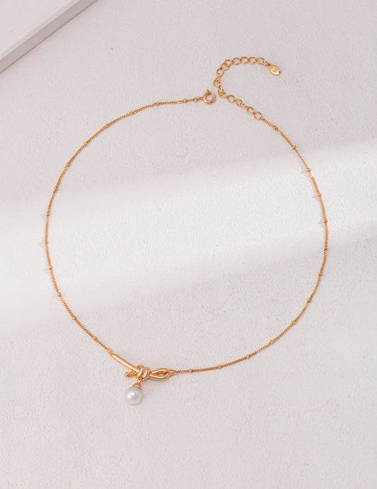 Knotted Pearl Necklace｜Moon & Star Duo in Retro Gold