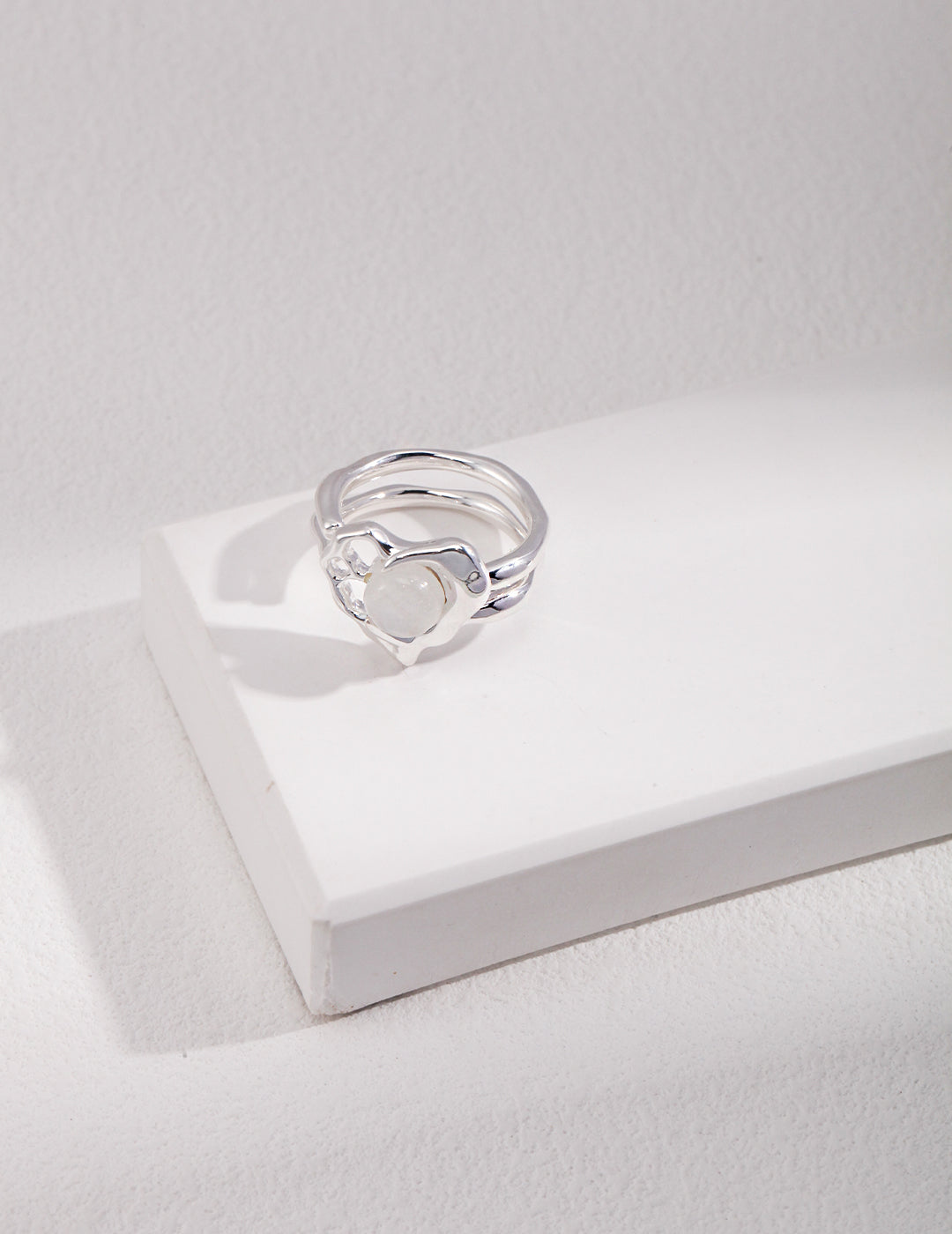 Opal Heart Ring｜Organic Glow in Silver